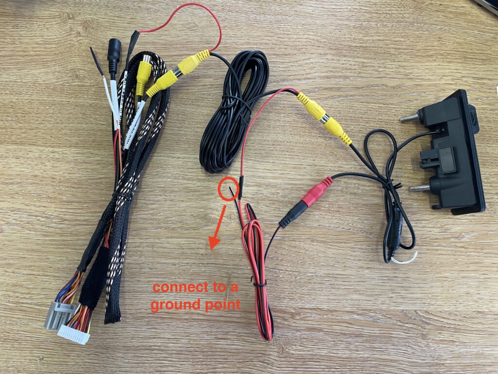 How to connect a reverse camera to IDCORE interfaces IDCORE